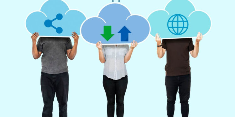 Salesforce Community Cloud: What Are Its Features