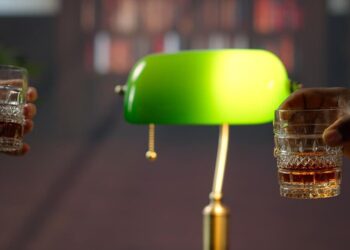 Which Pour Spout Should I Use Behind the Bar?